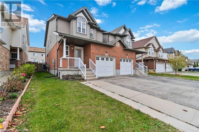 42 Donnenwerth Dr in Kitchener, ON - Building Photo - Building Photo