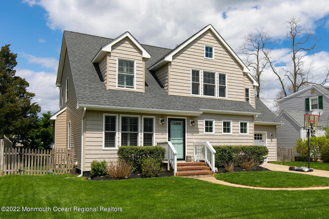 814 Pitney Dr in Spring Lake, NJ - Building Photo - Building Photo