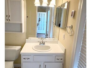 11710 Southlake Dr in Houston, TX - Building Photo - Building Photo