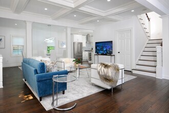27 Bridge St in Greenwich, CT - Building Photo - Building Photo
