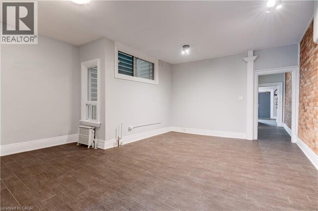 477 King St E in Hamilton, ON - Building Photo - Building Photo