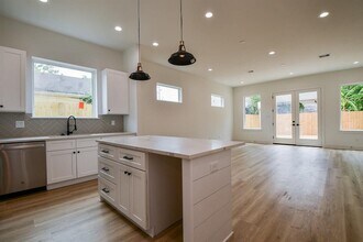 2305 Maury St in Houston, TX - Building Photo - Building Photo