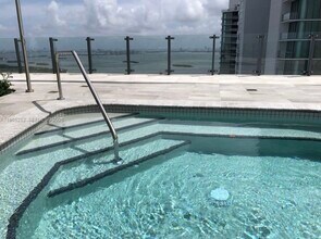 501 NE 31st St, Unit 2702 in Miami, FL - Foto de edificio - Building Photo