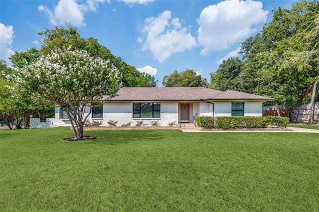 property at 5731 Berkshire Ln