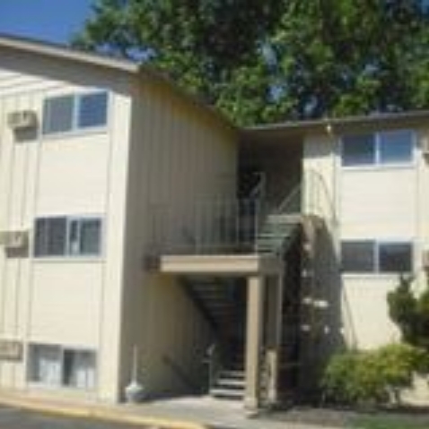 Tudor Square in Ashland, OR - Building Photo