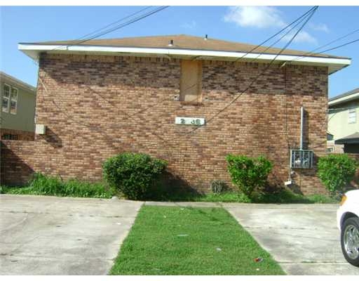 2836 Destrehan Ave in Harvey, LA - Building Photo