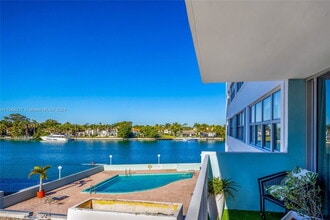 5838 Collins Ave in Miami Beach, FL - Building Photo - Building Photo