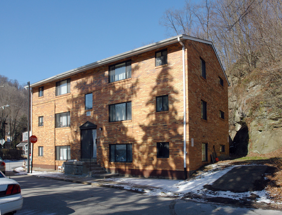 90 Vilsack St in Pittsburgh, PA - Building Photo