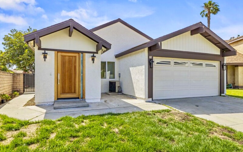 13 Pepper Ct in Inglewood, CA - Building Photo