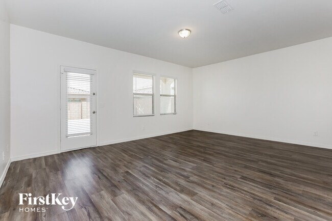 324 W Powell Dr in Queen Creek, AZ - Building Photo - Building Photo