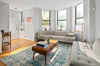 3 Washington Cir NW, Unit 103 in Washington, DC - Building Photo - Building Photo