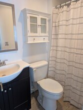 5232 Wilkinson Ave, Unit #3 in Valley Village, CA - Foto de edificio - Building Photo