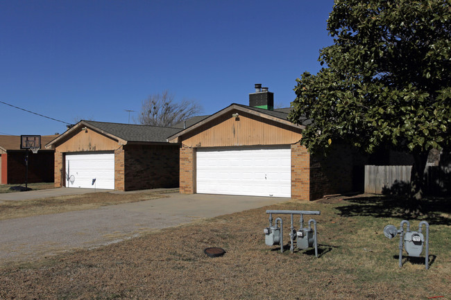 306-316 W 37th St in Shawnee, OK - Building Photo - Building Photo