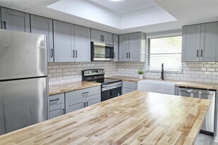 28160 Pine Haven Way in Bonita Springs, FL - Building Photo