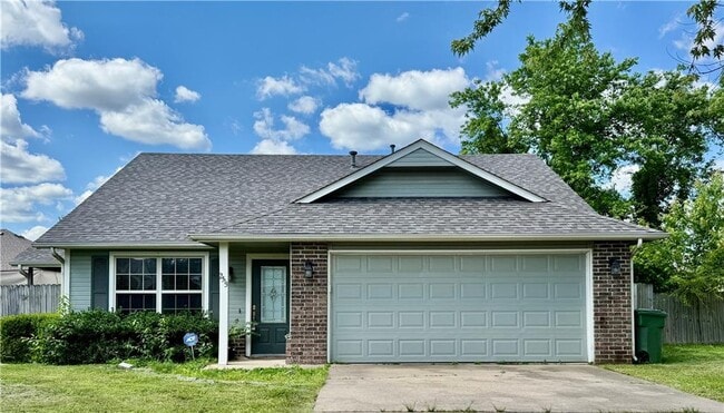 property at 2313 W Beech St