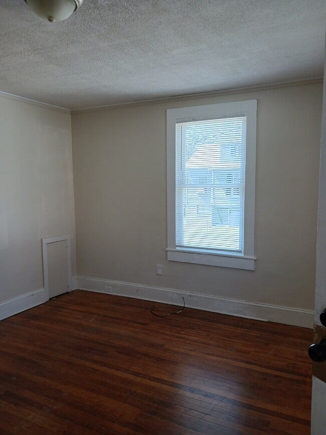 221 Dean St in Danville, VA - Building Photo - Building Photo