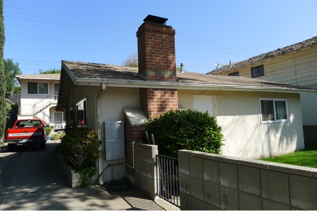 461-463 W Riverside Dr in Burbank, CA - Building Photo - Building Photo