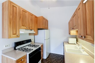 1002 Polk Ct, Unit Polk Ct in Vernon Hills, IL - Foto de edificio - Building Photo