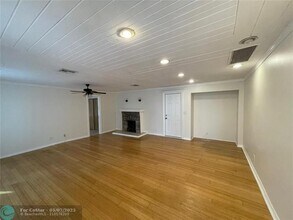 550 SW 14th Ave in Fort Lauderdale, FL - Building Photo - Building Photo