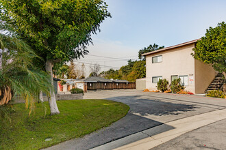 Ridgewood Apartments in Monrovia, CA - Building Photo - Building Photo