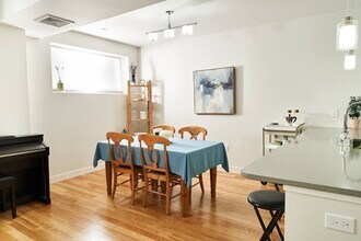 21 Bay St, Unit 21A in Cambridge, MA - Building Photo - Building Photo
