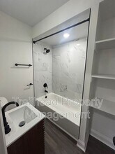 6409 Brookside Rd in Kansas City, MO - Building Photo - Building Photo