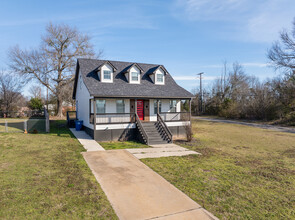 1004 Davis Ave in Jacksonville, TX - Building Photo - Building Photo