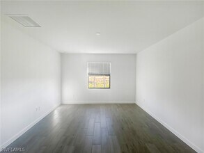 18347 Ridgeline Dr in Estero, FL - Building Photo - Building Photo