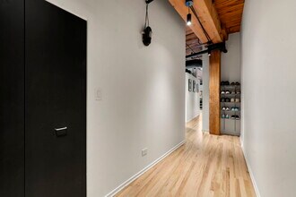 1670 N Claremont Ave in Chicago, IL - Building Photo - Building Photo