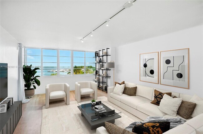 property at 1670 Lincoln Ct
