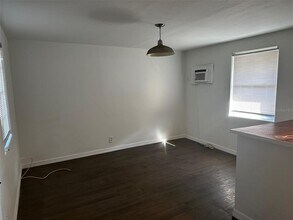 5310 S Ridgewood Ave in Port Orange, FL - Building Photo - Building Photo