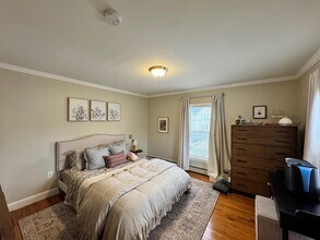 25 4th St, Unit 2 in Medford, MA - Building Photo - Building Photo