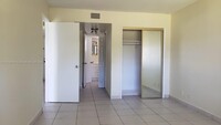 950 Hillcrest Dr, Unit #207 in Hollywood, FL - Building Photo - Building Photo