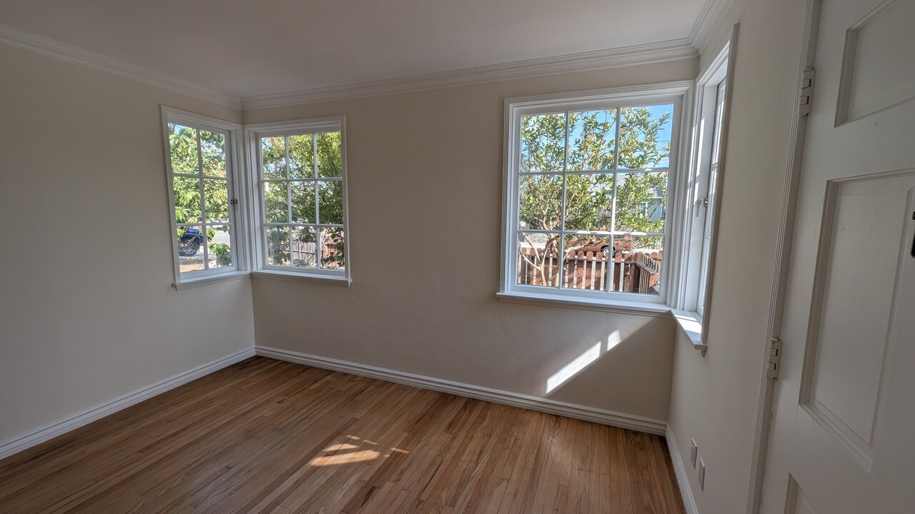 312 W Olive St in Inglewood, CA - Building Photo