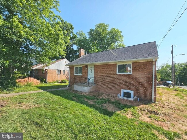 property at 2115 N Harrison St