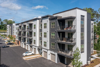 Skye Suwanee Town Center in Suwanee, GA - Foto de edificio - Building Photo