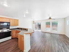 2152 S Dorothy Ave in Boise, ID - Foto de edificio - Building Photo