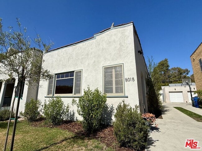 5015 Edgewood Pl in Los Angeles, CA - Building Photo - Building Photo