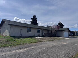 1518 S 24th Ave in Yakima, WA - Building Photo