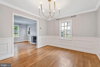 1616 N Harrison St in Arlington, VA - Building Photo - Building Photo