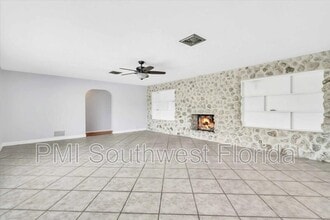 1405 Cambridge Dr in Venice, FL - Building Photo - Building Photo
