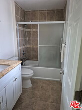 1226 Elden Ave in Los Angeles, CA - Building Photo - Building Photo