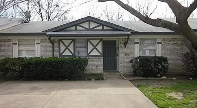 property at 1018 Pleasant Valley Ln