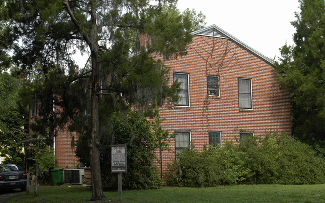 1005 SW 3rd Ave in Gainesville, FL - Foto de edificio - Building Photo