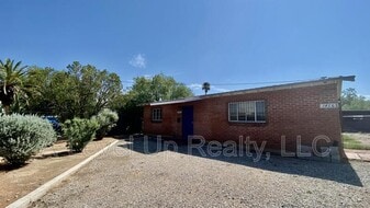 1418 N Jones Blvd in Tucson, AZ - Building Photo
