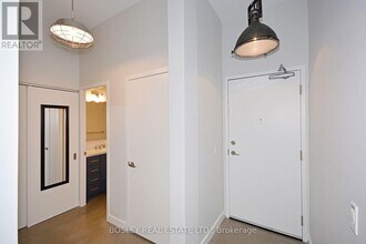 952 Kingston Rd in Toronto, ON - Building Photo - Building Photo