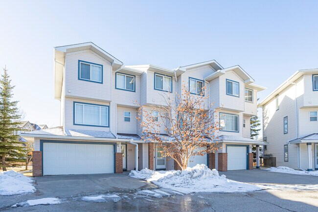 173 Rocky Ridge Crt NW in Calgary, AB - Building Photo - Building Photo