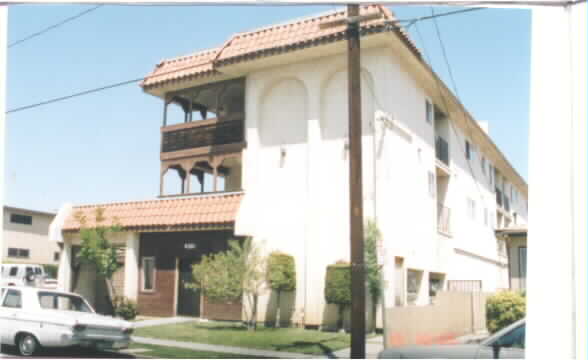 4381 W 136th St in Hawthorne, CA - Foto de edificio - Building Photo