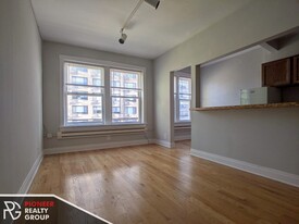 515 W Melrose St, Unit 316-RA Apartments