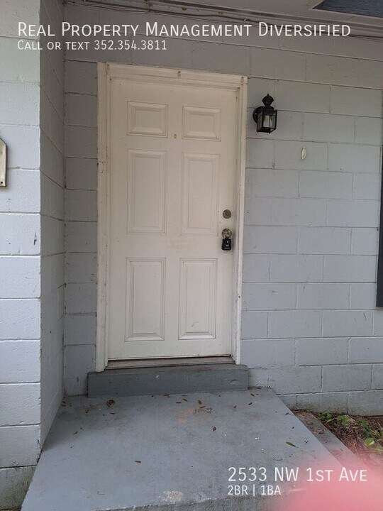 2533 NW 1st Ave in Ocala, FL - Building Photo